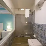 Skyview 招待所 4*