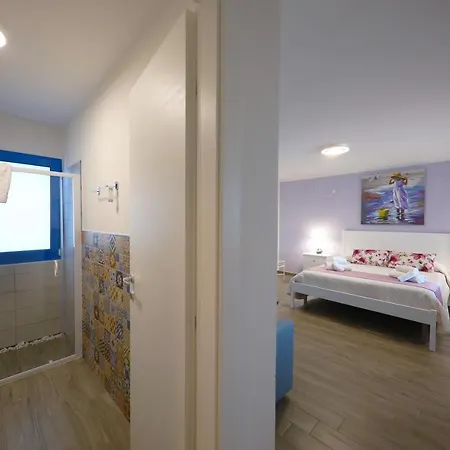 Skyview Гостевой дом Чефалу