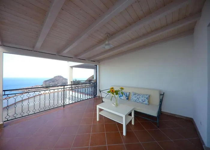 Skyview Гостьовий будинок Чефалу