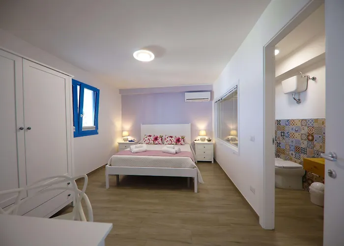 Skyview Гостьовий будинок Чефалу